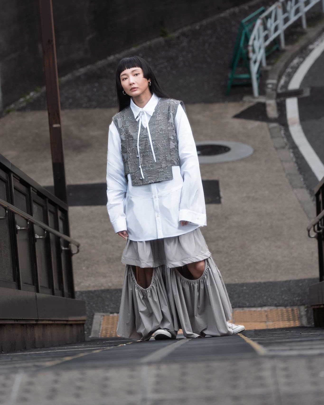 抽皺鏤空三層淺灰長裙|淺灰