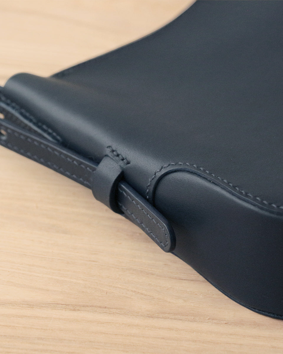 Hill arc shoulder bag - 霧丘兩用斜肩包 | M