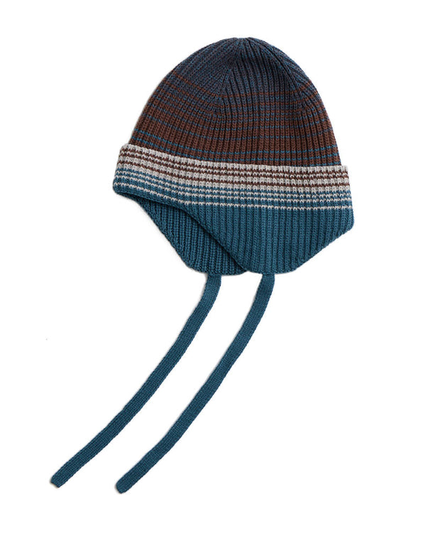 藍色鐵鏽門 綁帶漸層飛行帽