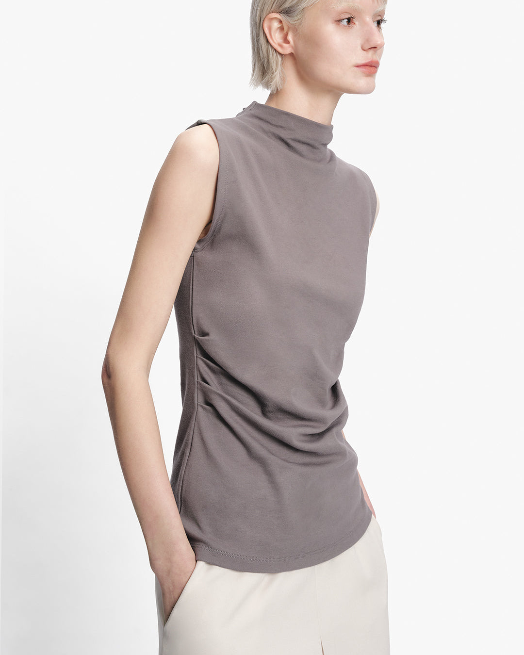 Logo Sleeveless Turtleneck
