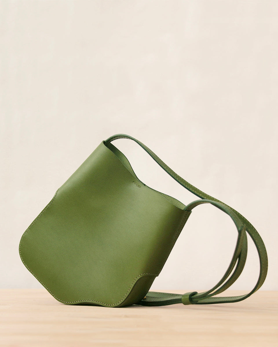 Hill arc shoulder bag (S)－ 霧丘斜肩包