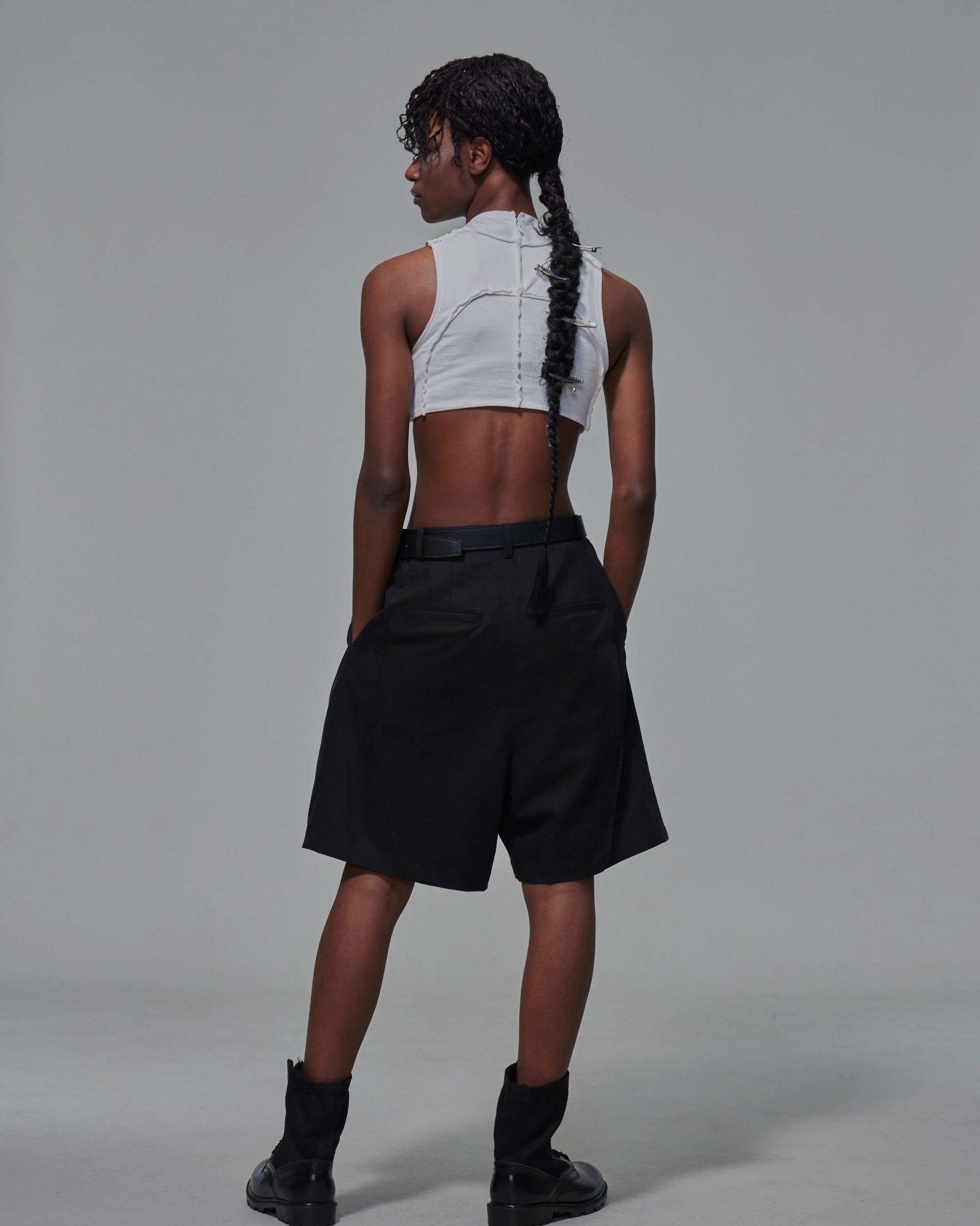 Wide-legged Scoop Shorts