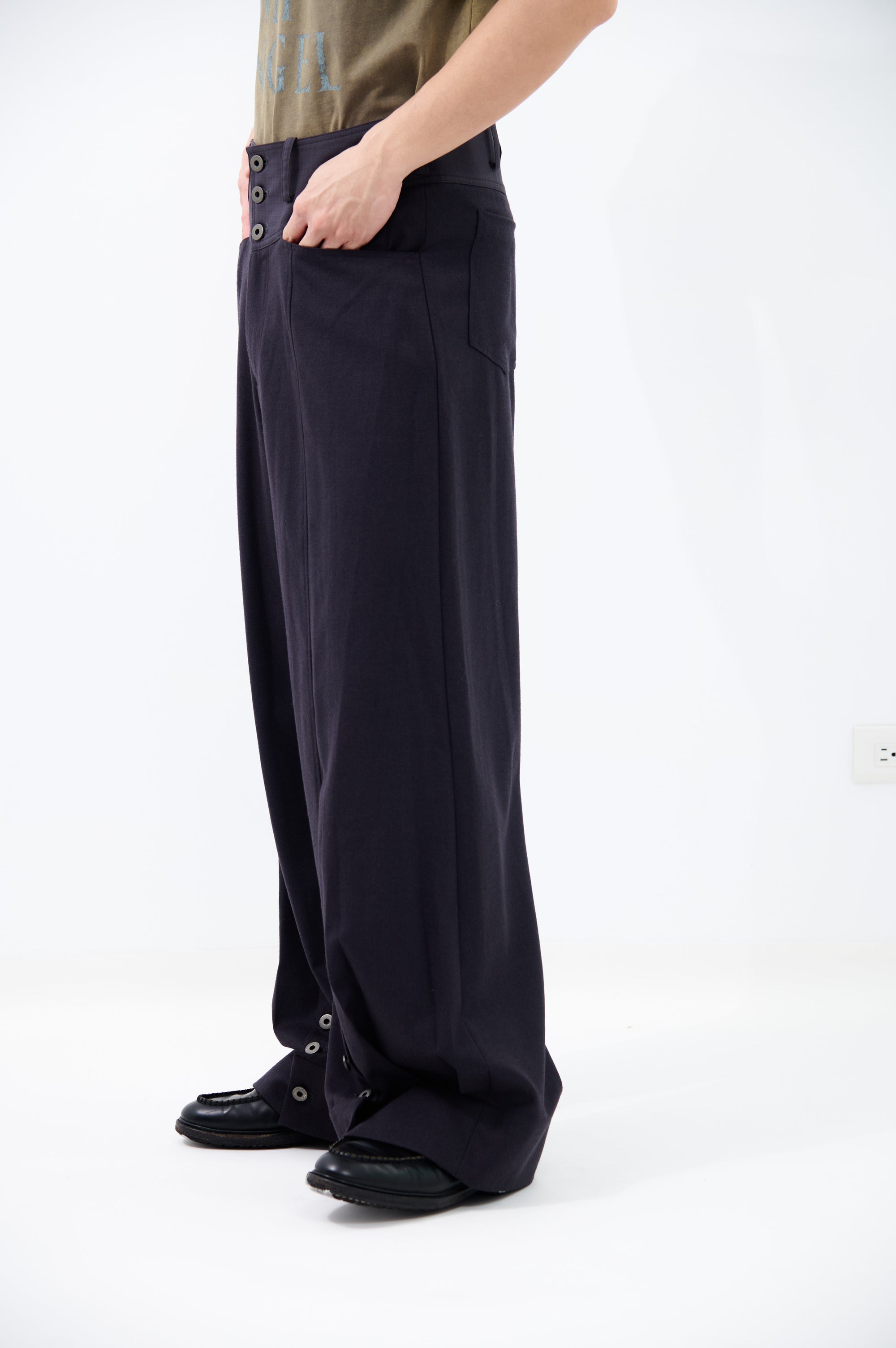 CUFF WIDE-LEG TROUSERS | Black