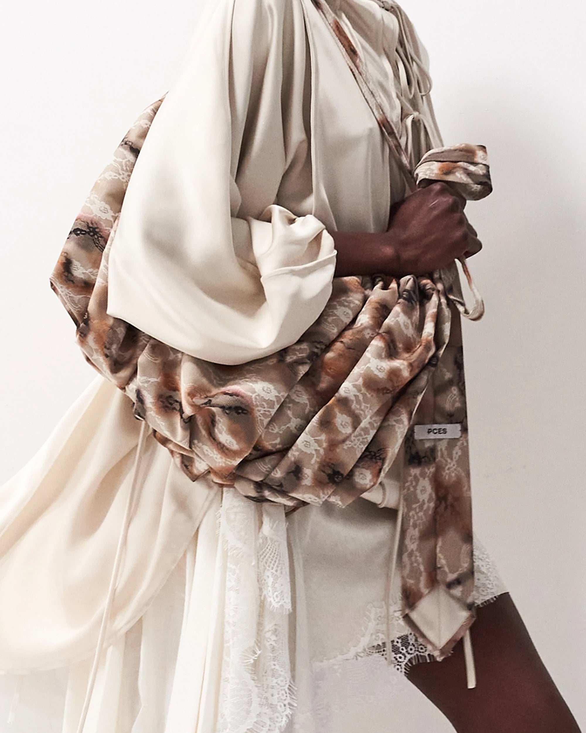 Necktie Lace Bag | White