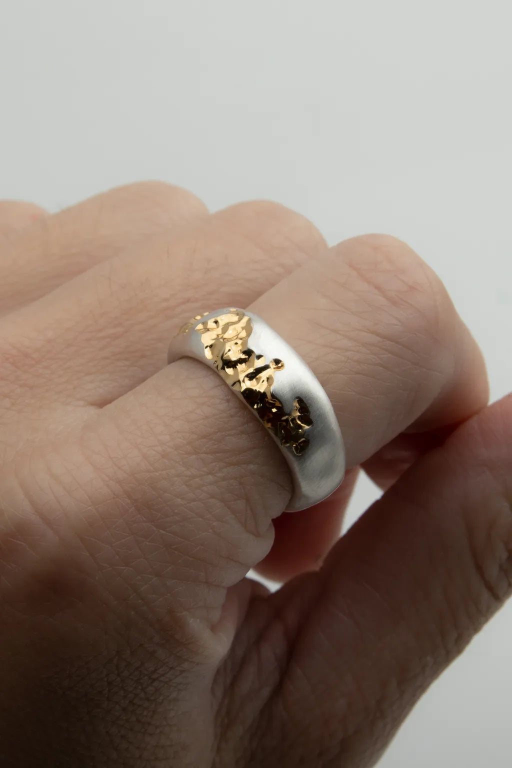 Goldfish ring White / Black