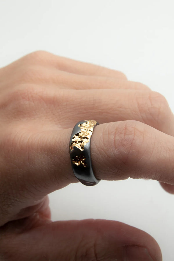 Goldfish ring White / Black