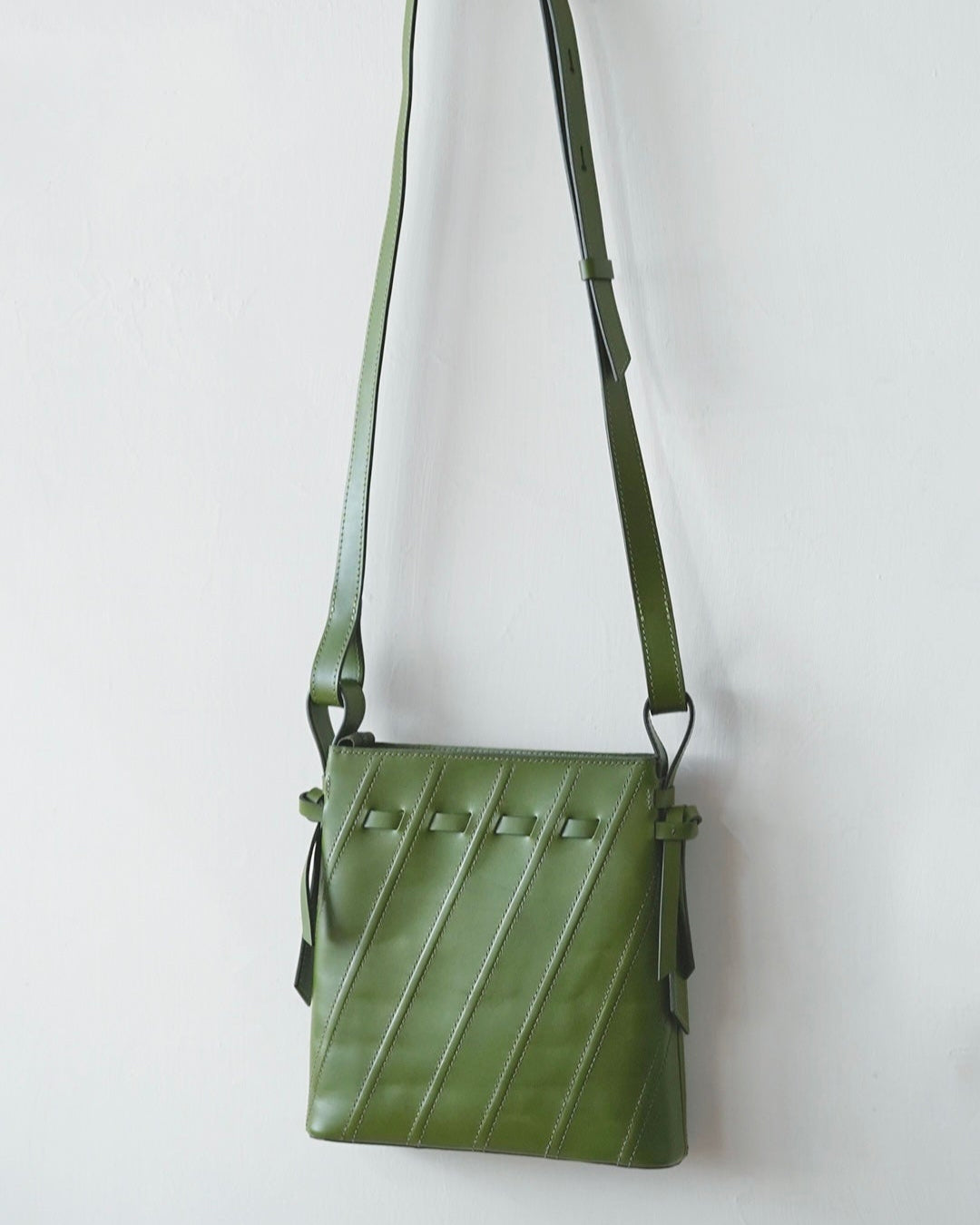 Vein shoulder bag - 葉脈斜肩包 側肩包