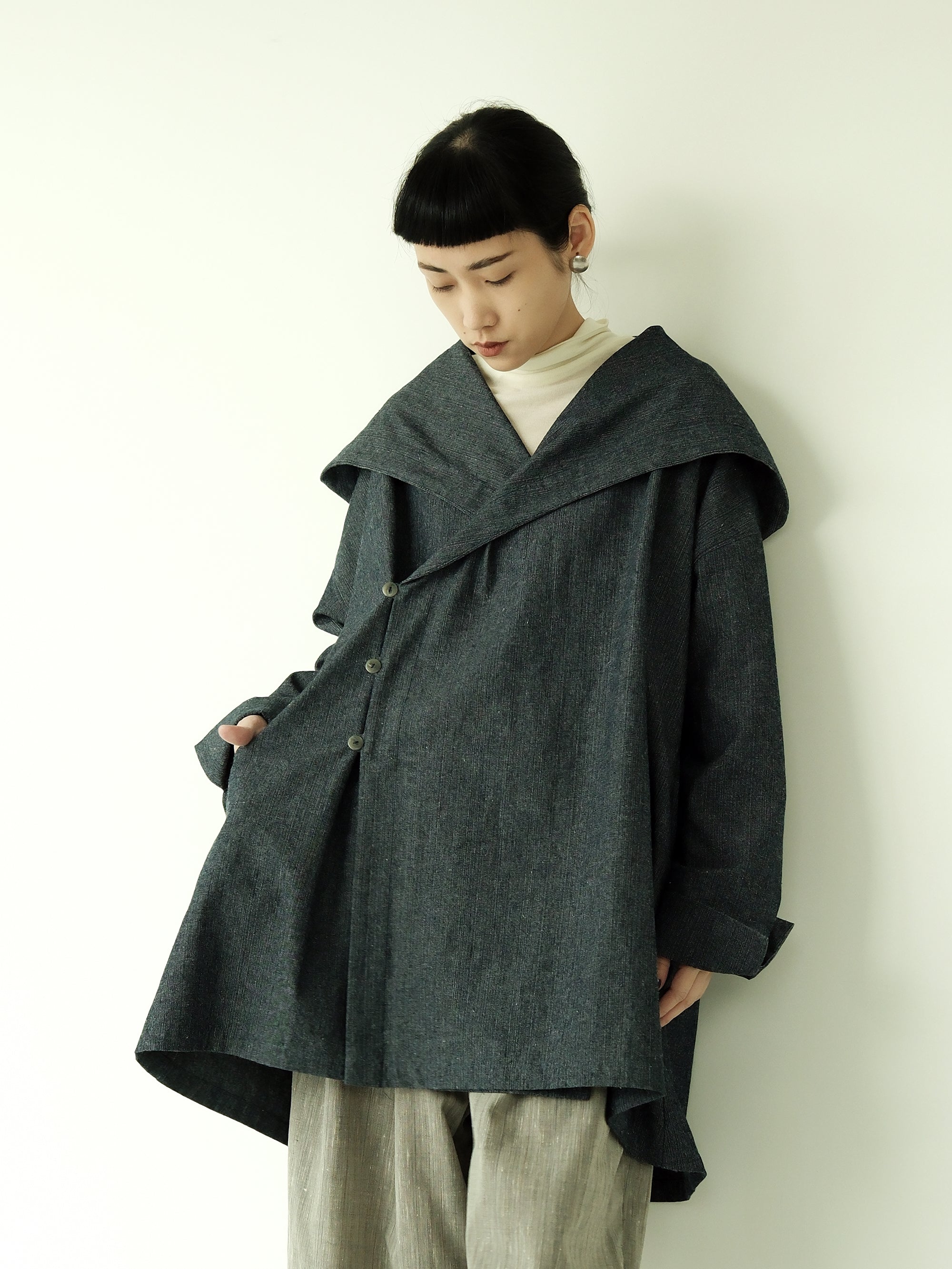 大連帽寬領風衣外套