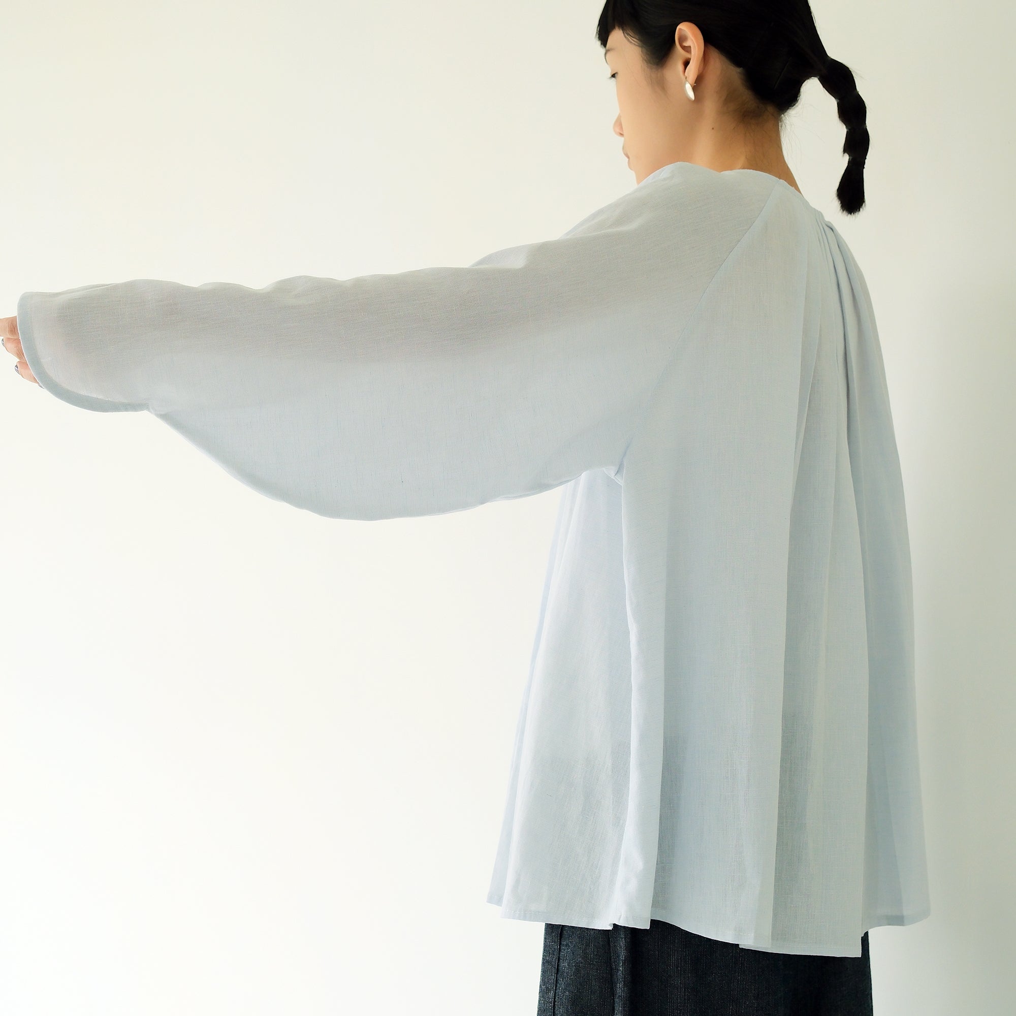 琵琶袖散狀襯衫｜淡藍