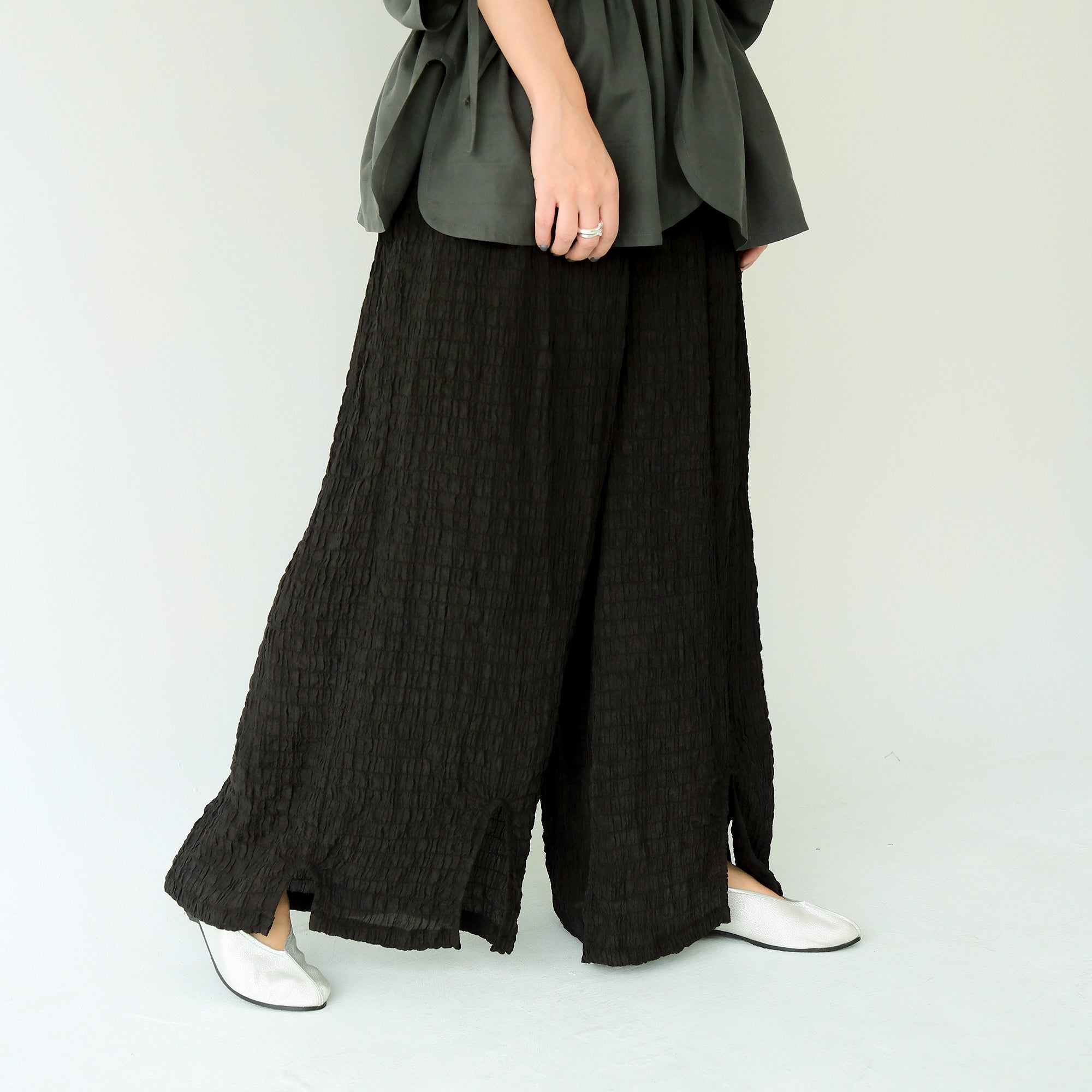 蠶絲前後開衩寬褲