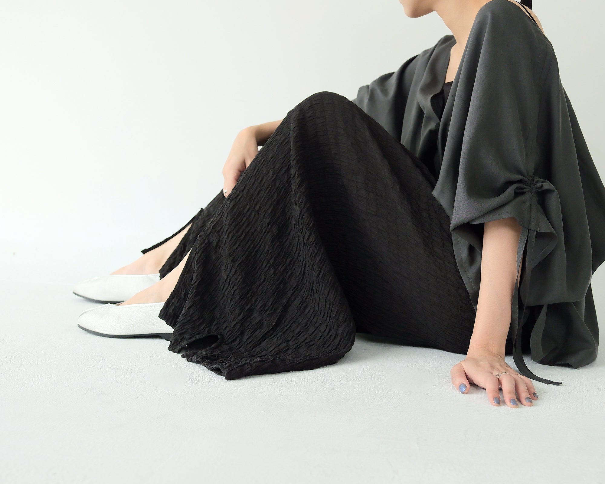 蠶絲前後開衩寬褲