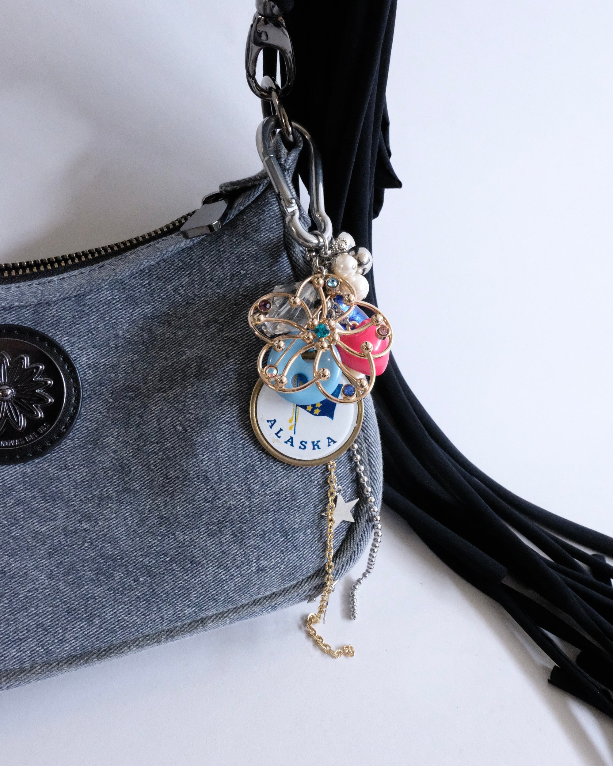 Assorted key charm | gold