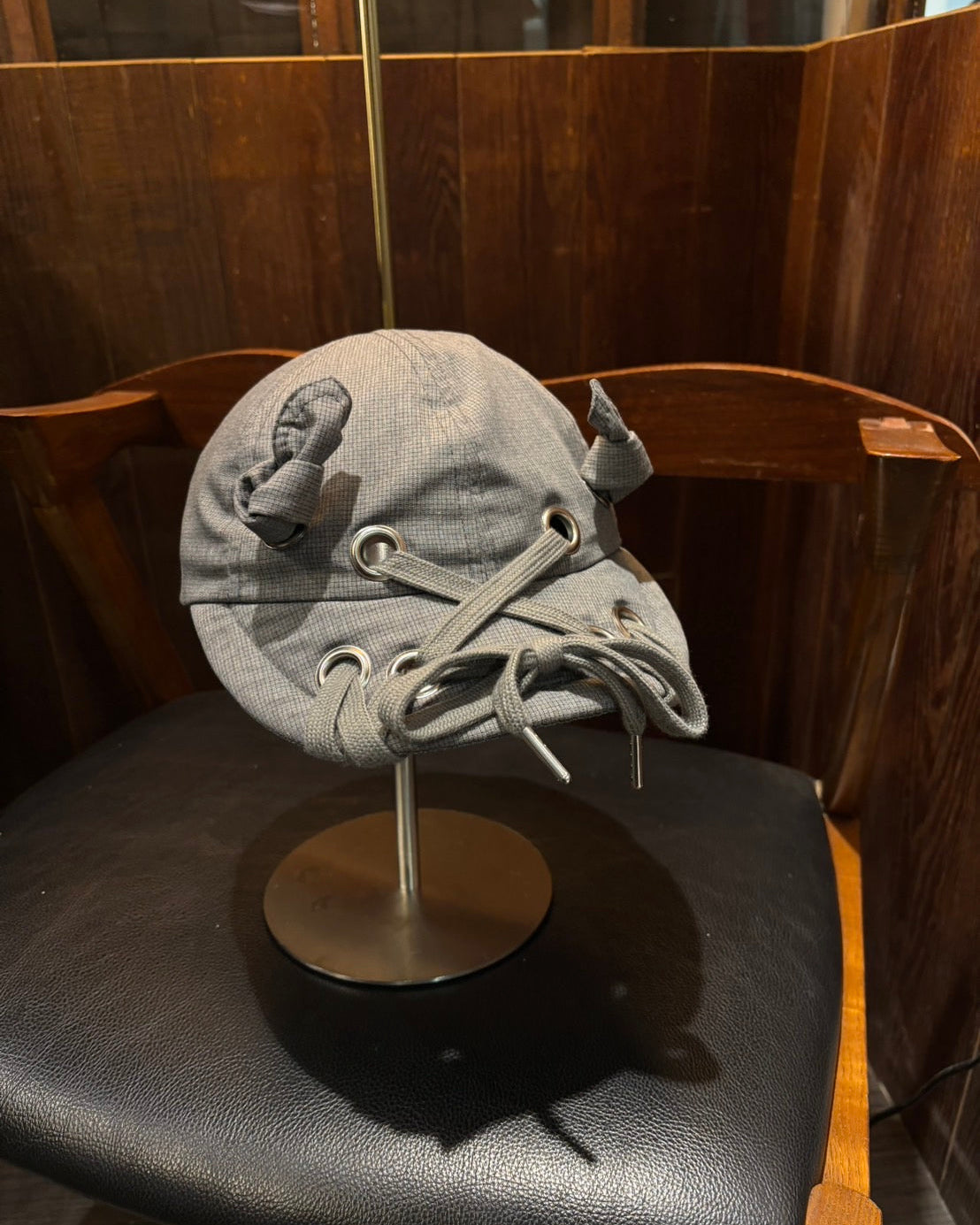 綁繩小寵物帽｜深灰細格