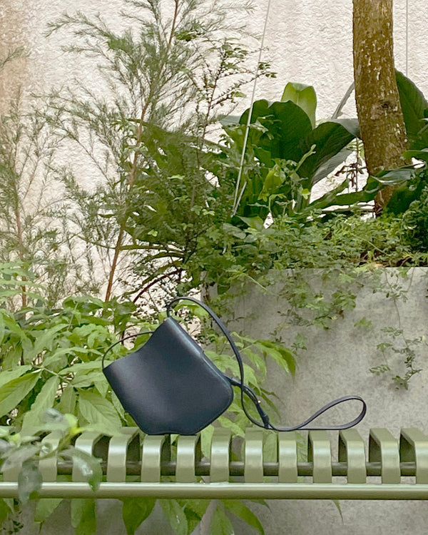Hill arc shoulder bag (S)－ 霧丘斜肩包