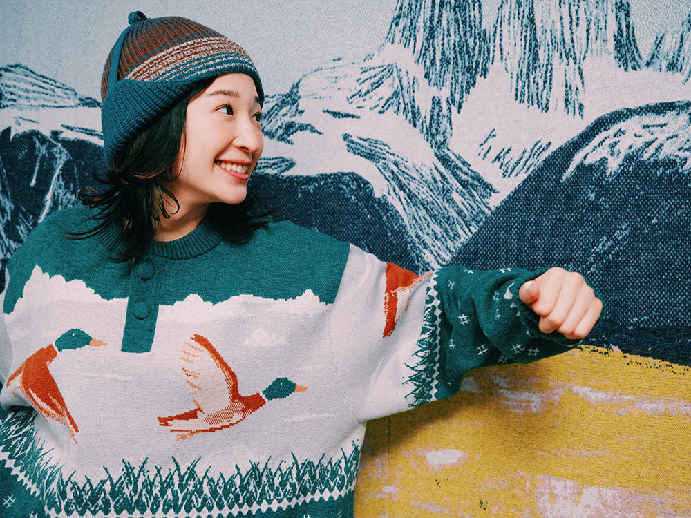 藍色鐵鏽門 綁帶漸層飛行帽