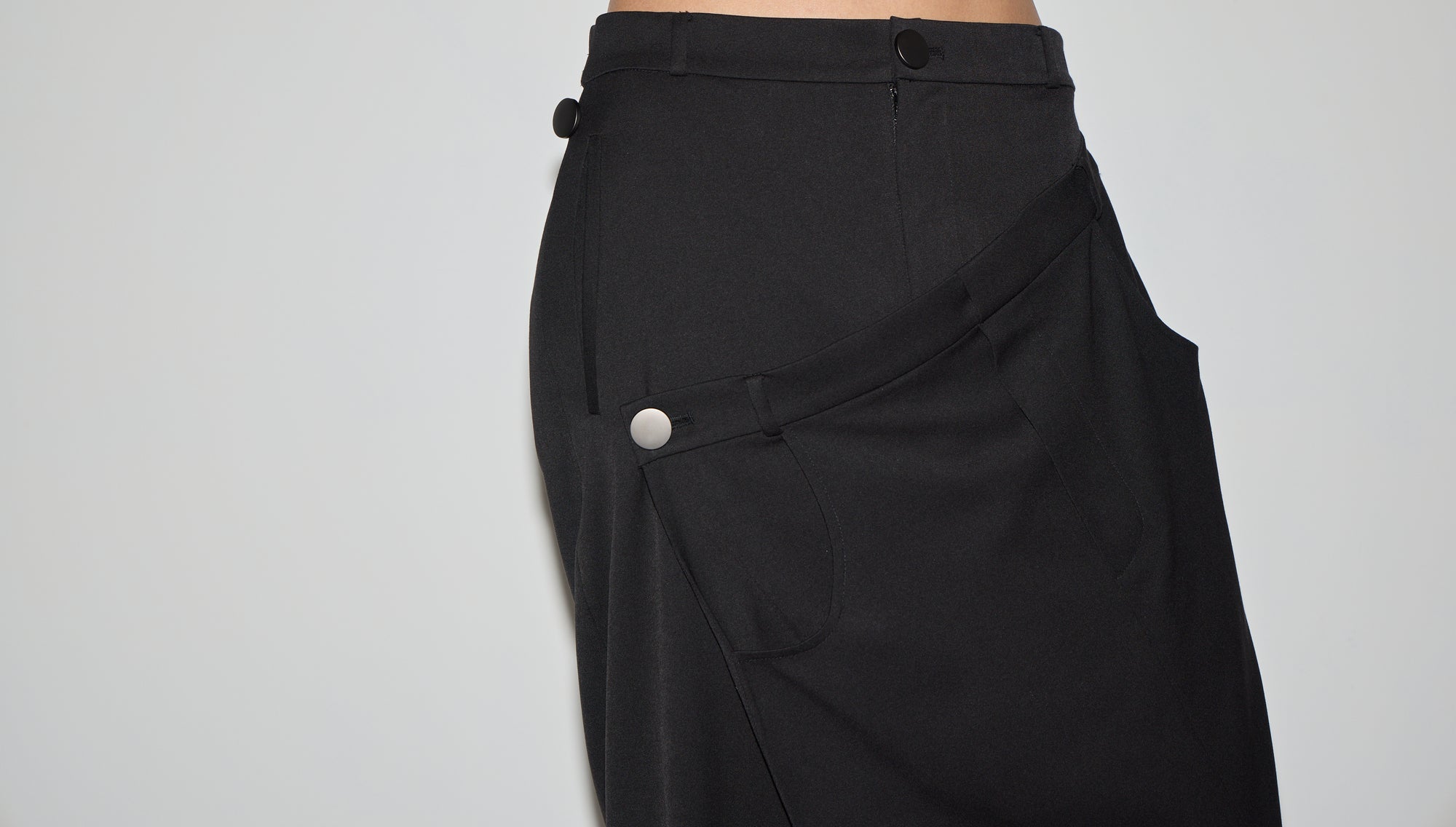 褲型飾片長褲｜黑